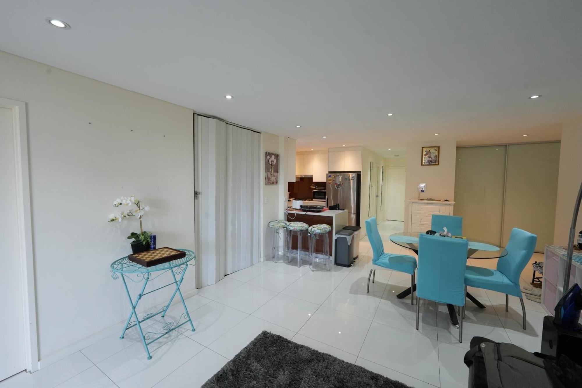 Parramatta Shared Apartment Sydney Room photo