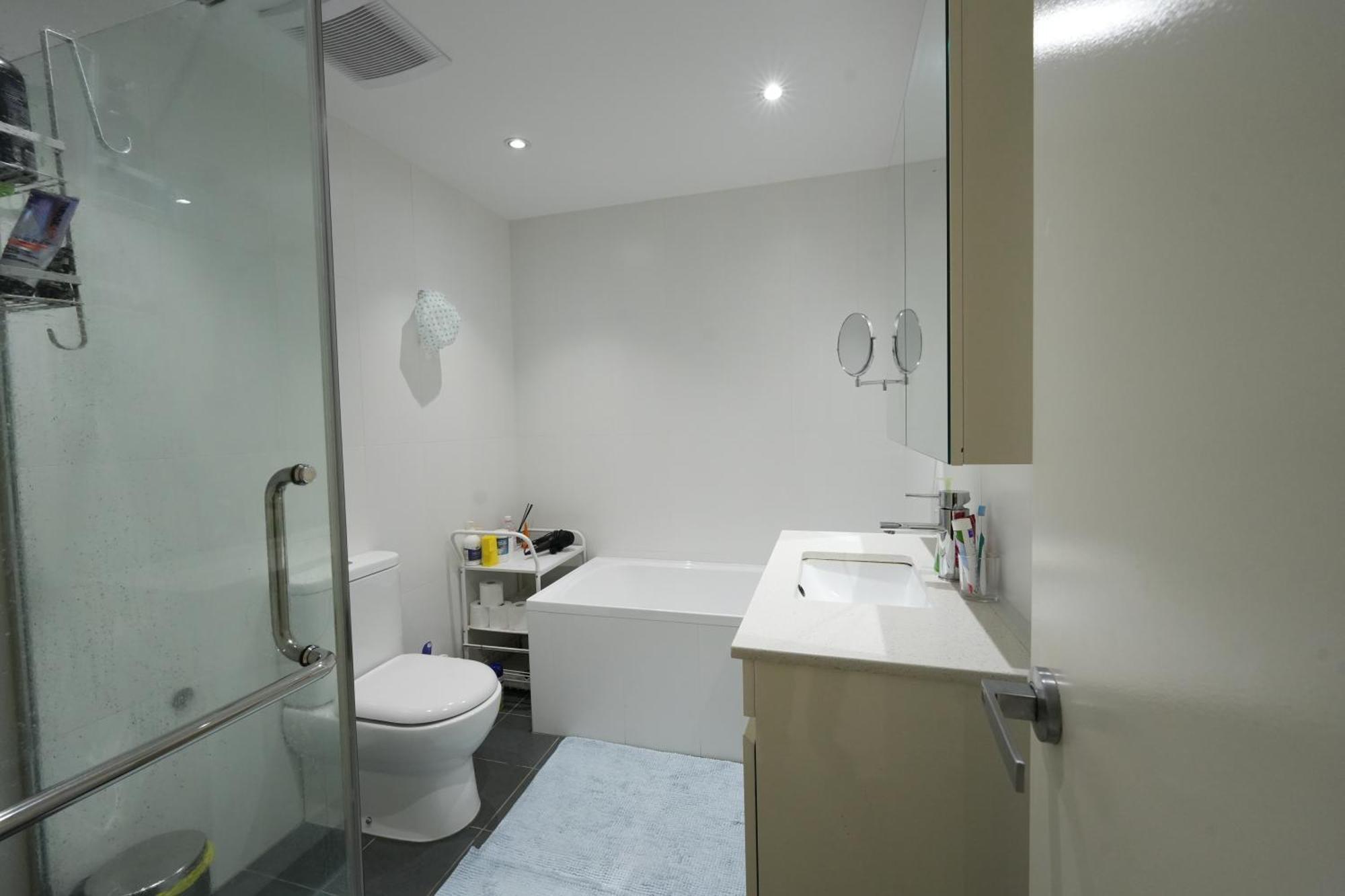 Parramatta Shared Apartment Sydney Room photo